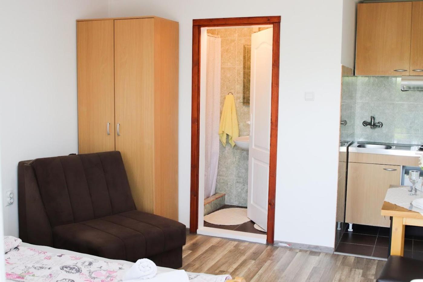Charming Studio Masa Palić エクステリア 写真